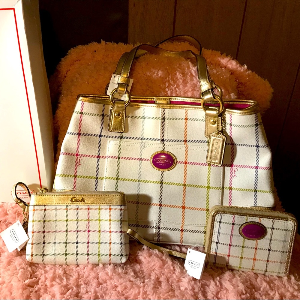 NWT canvas Coach purse, new zipper wallet and wristlet. Never used original tags